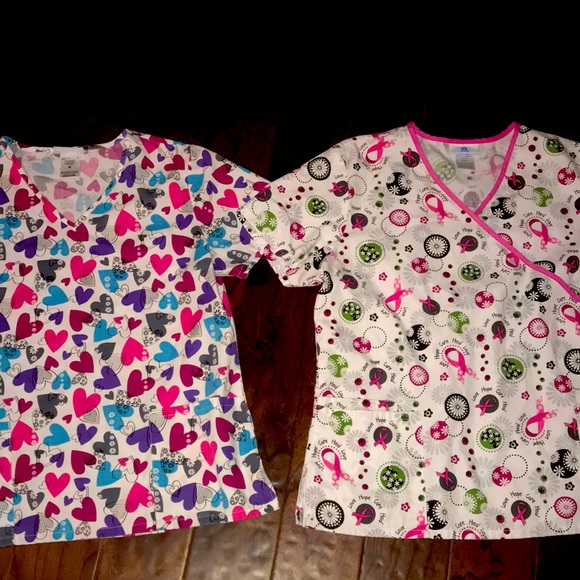 2 scrubs Tops